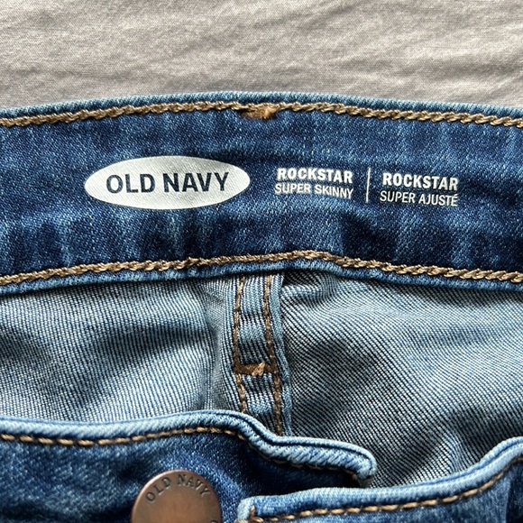 Old Navy Rockstar Super Skinny Jean, size 14 - Picture 2 of 3